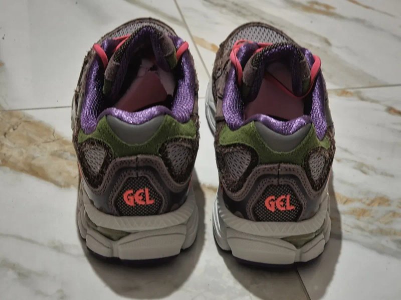 Оригінал 100% чоловічі кросівки Asics Nyc BODEGA  EURO 46 — фото 5