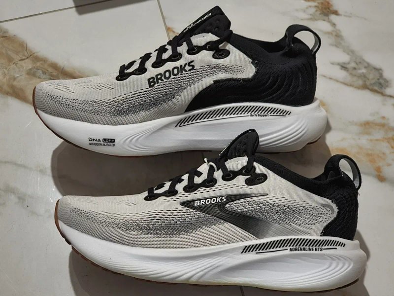 Оригінал 100% чоловічі кросівки Brooks adrenaline gts 25  EURO 43 — фото 2