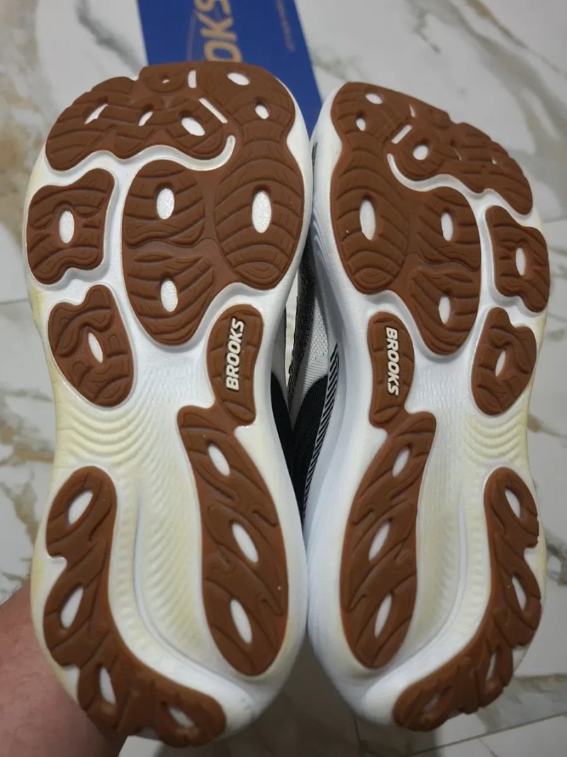 Оригінал 100% чоловічі кросівки Brooks adrenaline gts 25  EURO 43 — фото 6