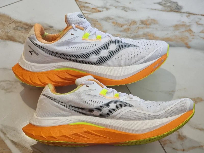 Оригінал 100% чоловічі кросівки Saucony Endorphin speed 4   EUR 46.5 — фото 3