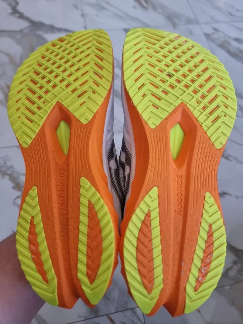 Оригінал 100% чоловічі кросівки Saucony Endorphin speed 4   EUR 46.5 — фото 6