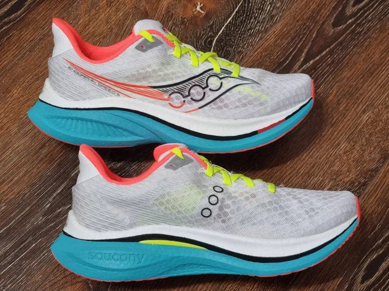 Оригінал 100% чоловічі кросівки Saucony Endorphin speed 5  EUR  41 — фото 3