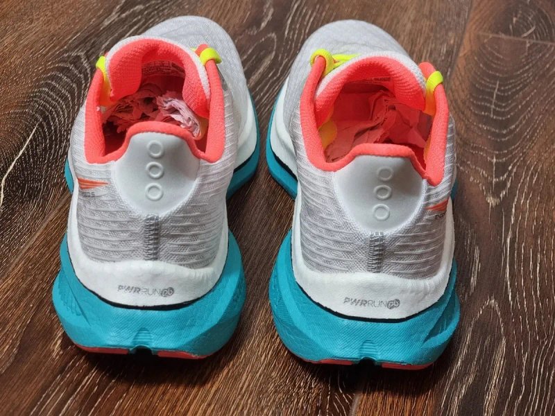 Оригінал 100% чоловічі кросівки Saucony Endorphin speed 5  EUR  41 — фото 5