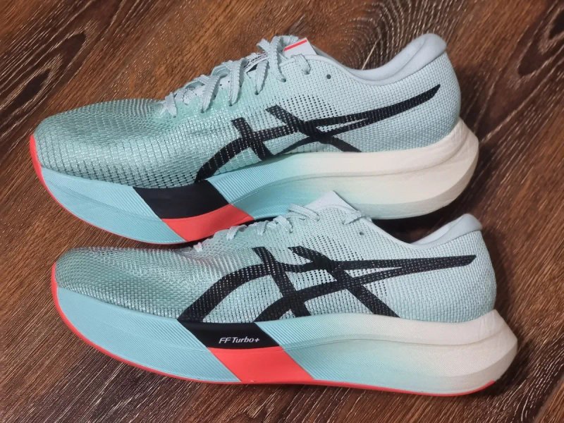Оригінал 100% Кросівки Asics Metaspeed Sky Paris  EURO 44.5 — фото 2