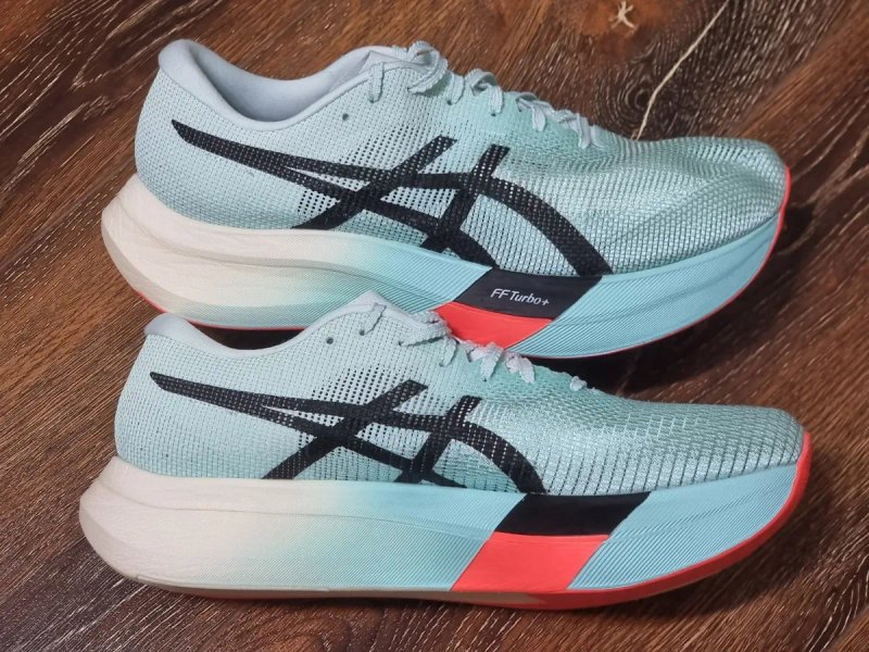Оригінал 100% Кросівки Asics Metaspeed Sky Paris  EURO 44.5 — фото 3