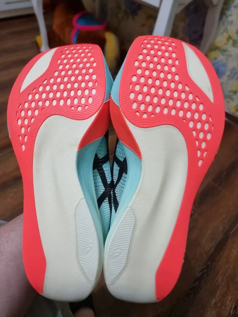 Оригінал 100% Кросівки Asics Metaspeed Sky Paris  EURO 44.5 — фото 6