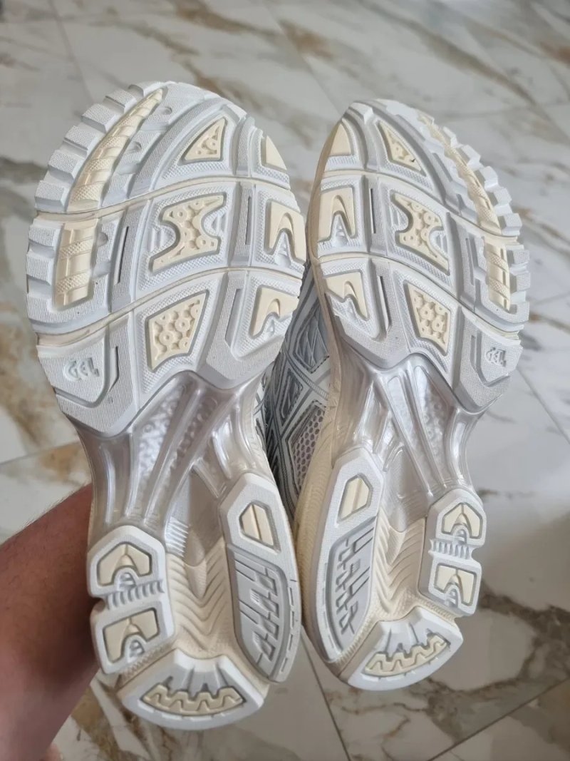 Оригінал 100% кросівки asics nimbus 10.1  eur 42 — фото 5