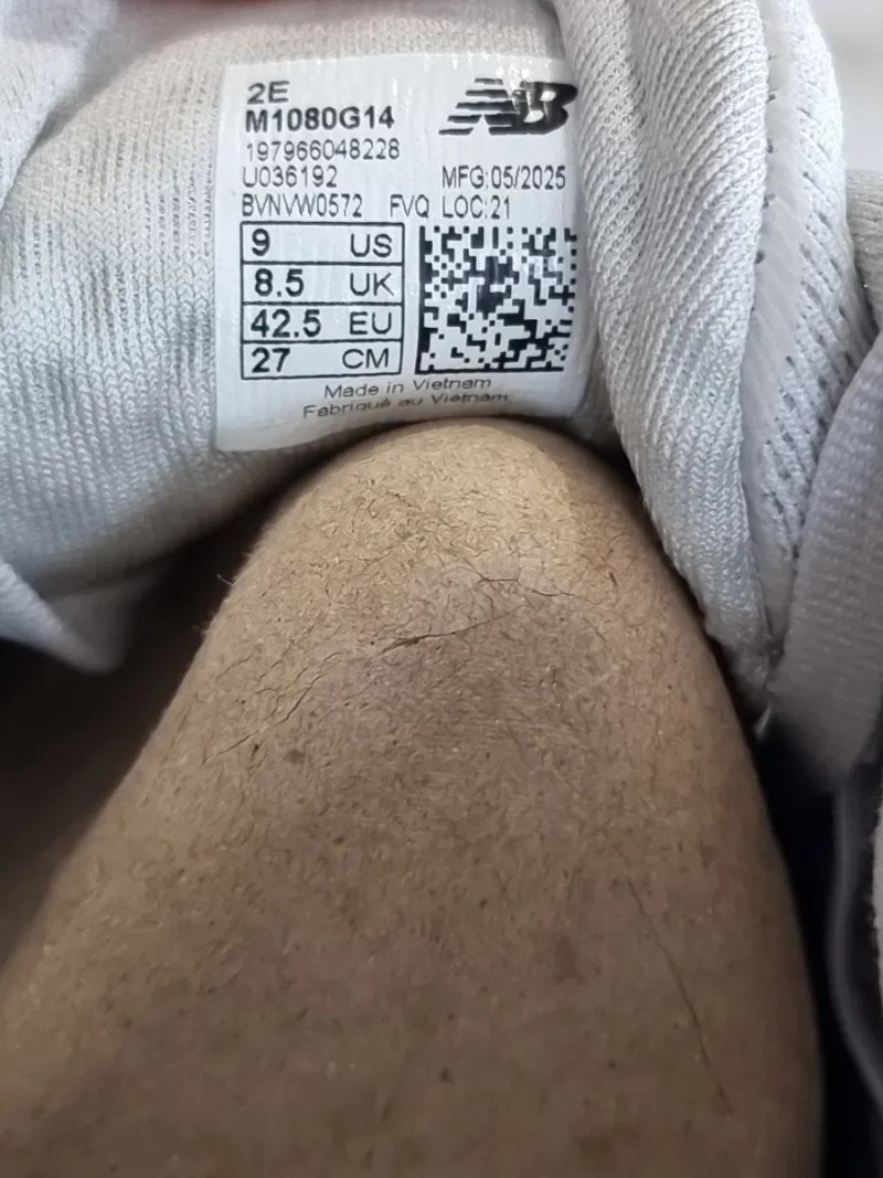 Оригінал 100% кросівки New Balance 1080 v14   EUR 42.5 — фото 7