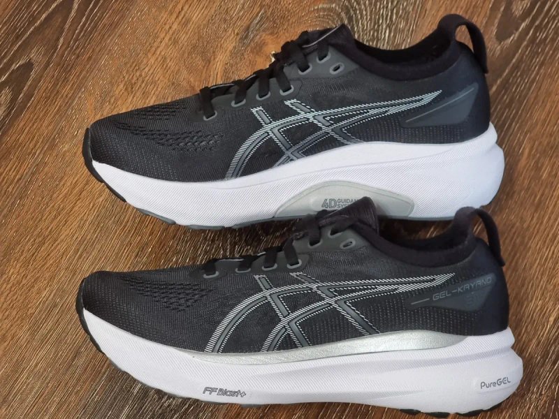 Оригінал 100%  жіночі кросівки asics gel kayano 31  euro 37.5 — фото 2