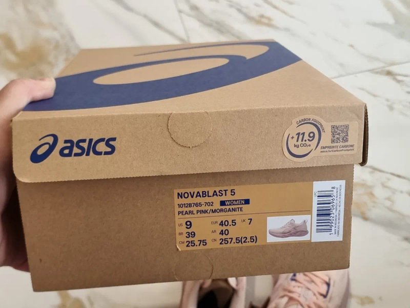 Оригінал 100% жіночі кросівки asics novablast 5  eur 40.5 — фото 8