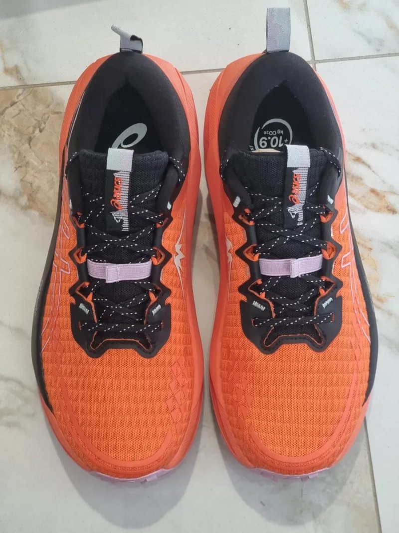 Оригінал 100% жіночі кросівки asics trabuco 13 eur 40.5 — фото 4