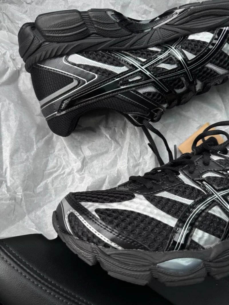 Оригинал Asics Gel Cumulus 16 Black (1203A733 002) оригинальние летние мужские черние кроссовки асикс — фото 2