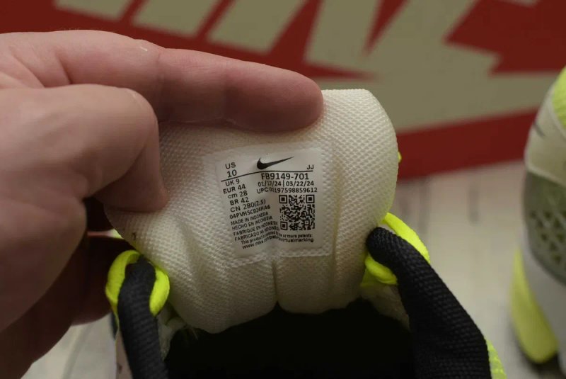 Оригінал! Чоловічі кросівки кроссовки Nike Vomero 5 Life Lime Grey/Green FB9149-701 — фото 8