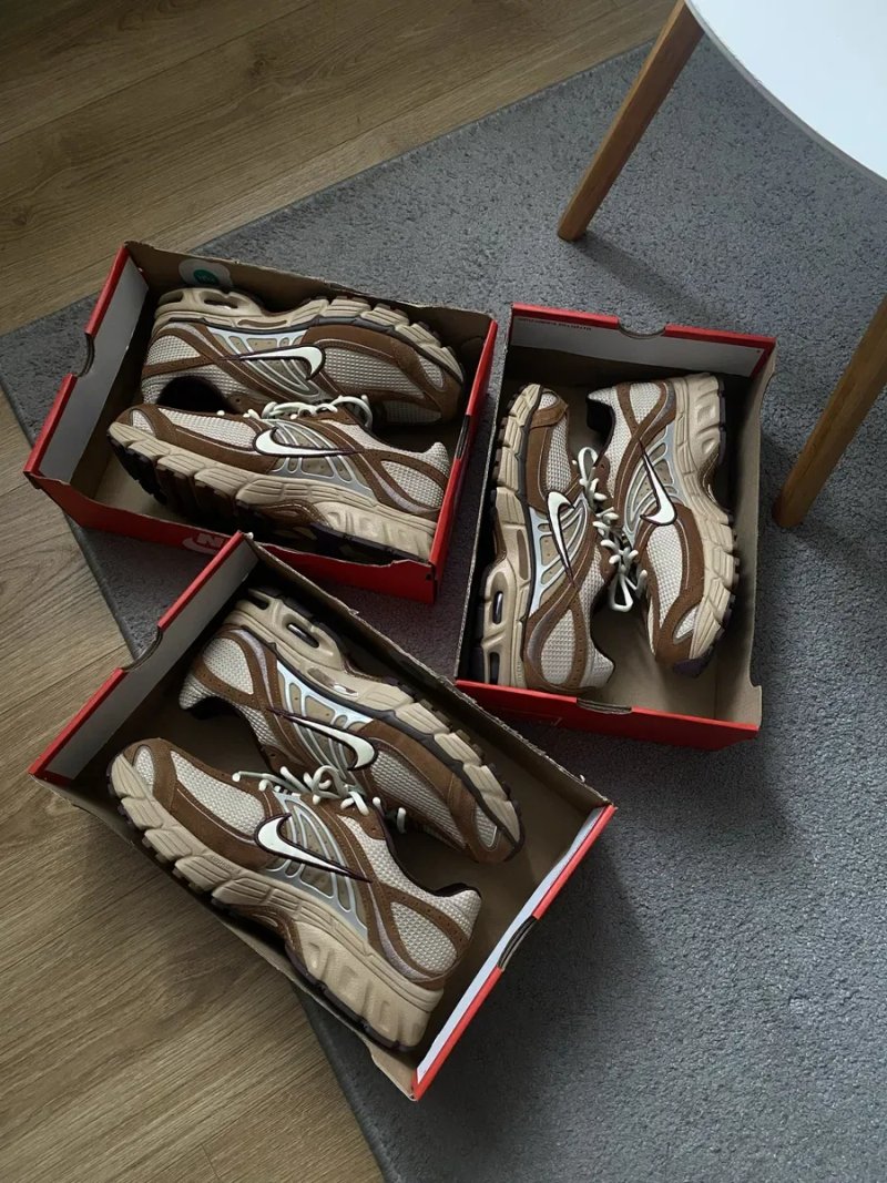 Оригінал! Чоловічі кросівки Nike Air Max Moto 2k 42 IQ3410-281 p-6000 dunk react  initiator vomero — фото 7