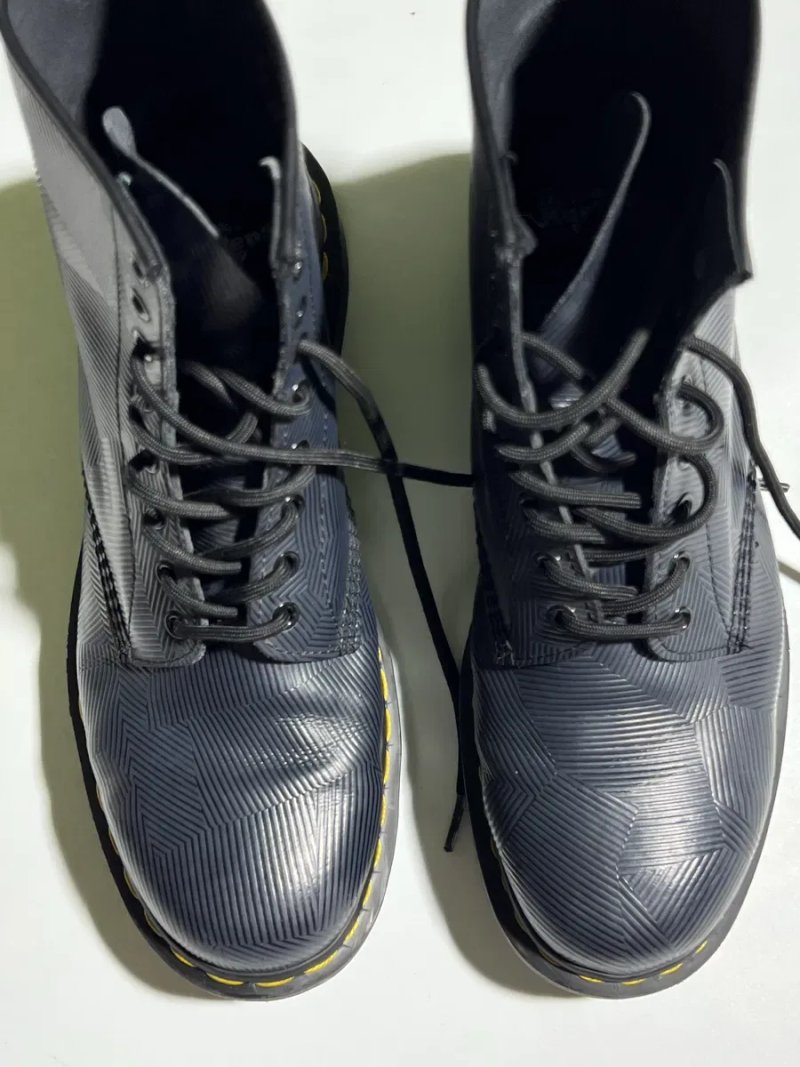 Оригінал Dr. Martens 1460 Geostripe чоловічі осінні чоботи черевики структурованої шкіри темносинього кольору 46 розмір — фото 4