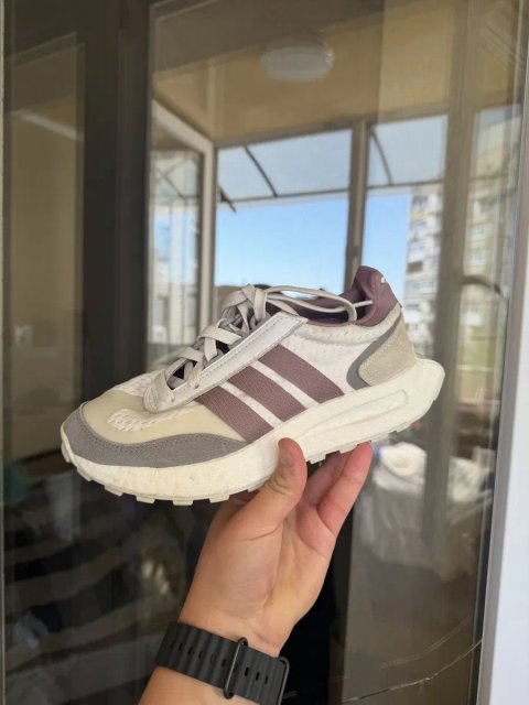Оригінал! Кросівки adidas Retropy E5, розмір 36 2/3