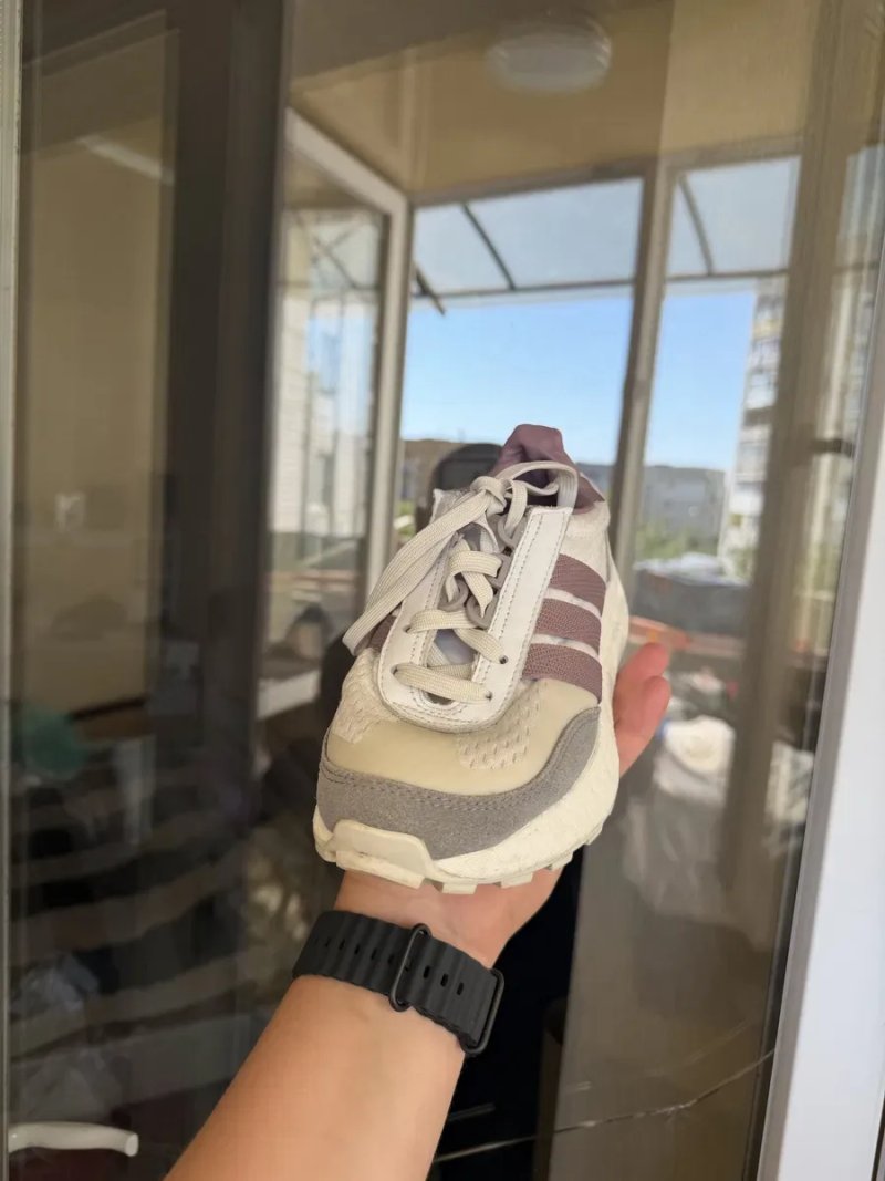 Оригінал! Кросівки adidas Retropy E5, розмір 36 2/3 — фото 3