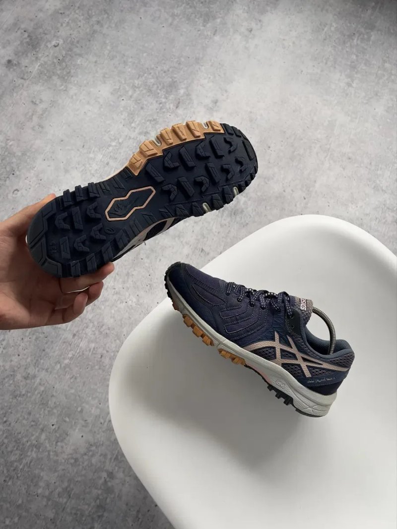 Оригінал! Кросівки Asics. Ідеальний стан! Розмір 39 (24 см.) — фото 7