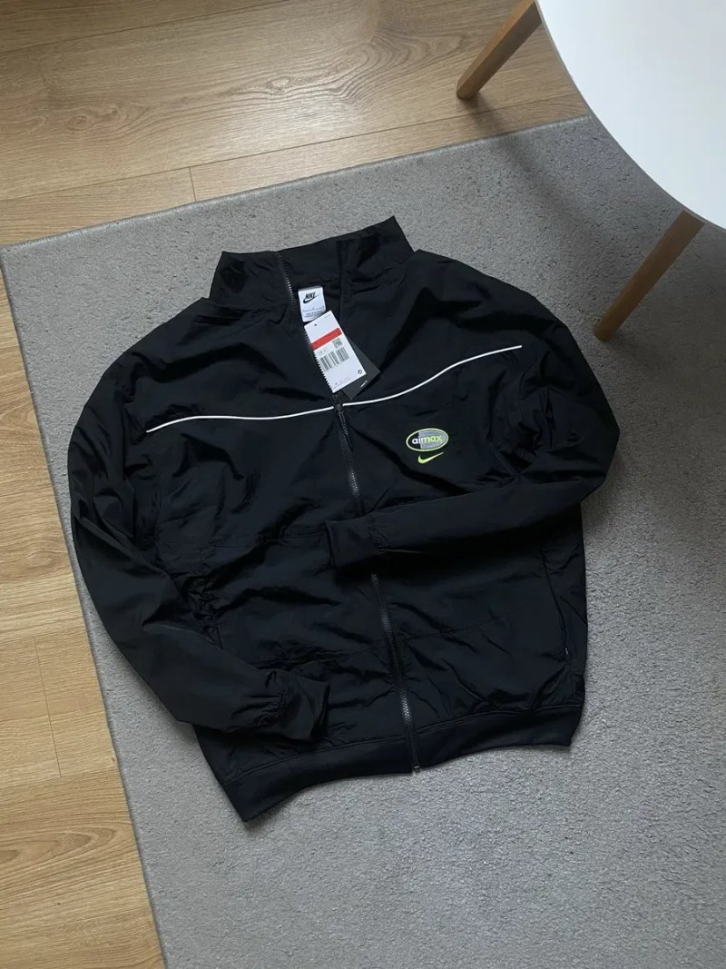 ОРИГІНАЛ! Куртка вітровка Nike Air Max 95 NSW  M L woven sportswear 95 нейлонова IO3152-010  tnf tn  олімпійка — фото 2