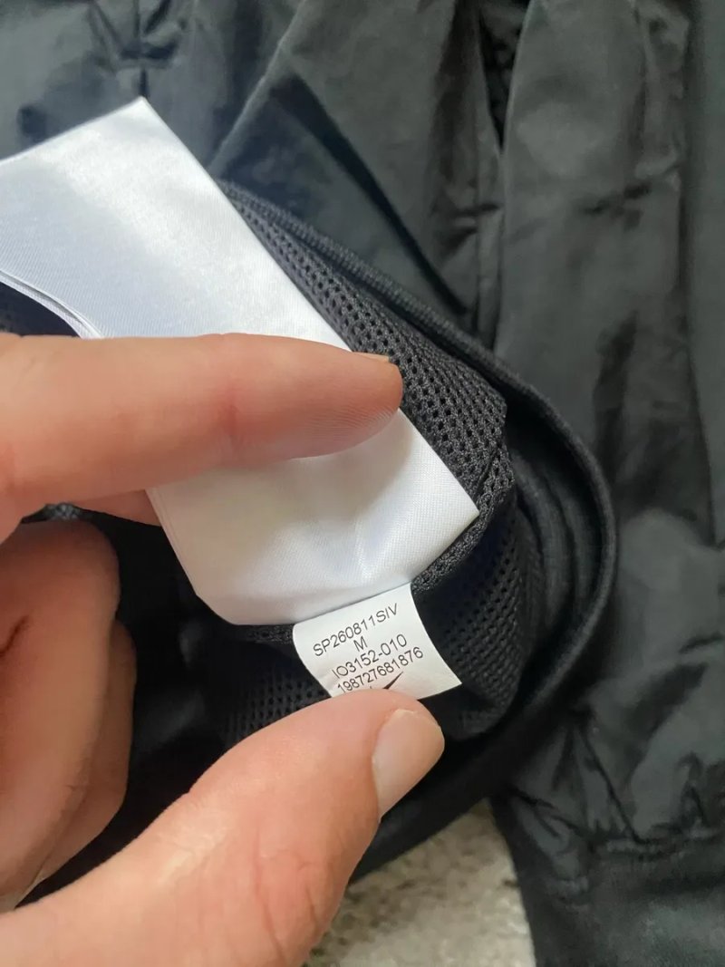 ОРИГІНАЛ! Куртка вітровка Nike Air Max 95 NSW  M L woven sportswear 95 нейлонова IO3152-010  tnf tn  олімпійка — фото 5