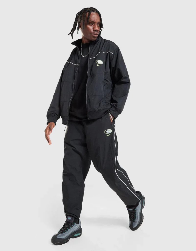 ОРИГІНАЛ! Куртка вітровка Nike Air Max 95 NSW  M L woven sportswear 95 нейлонова IO3152-010  tnf tn  олімпійка — фото 6