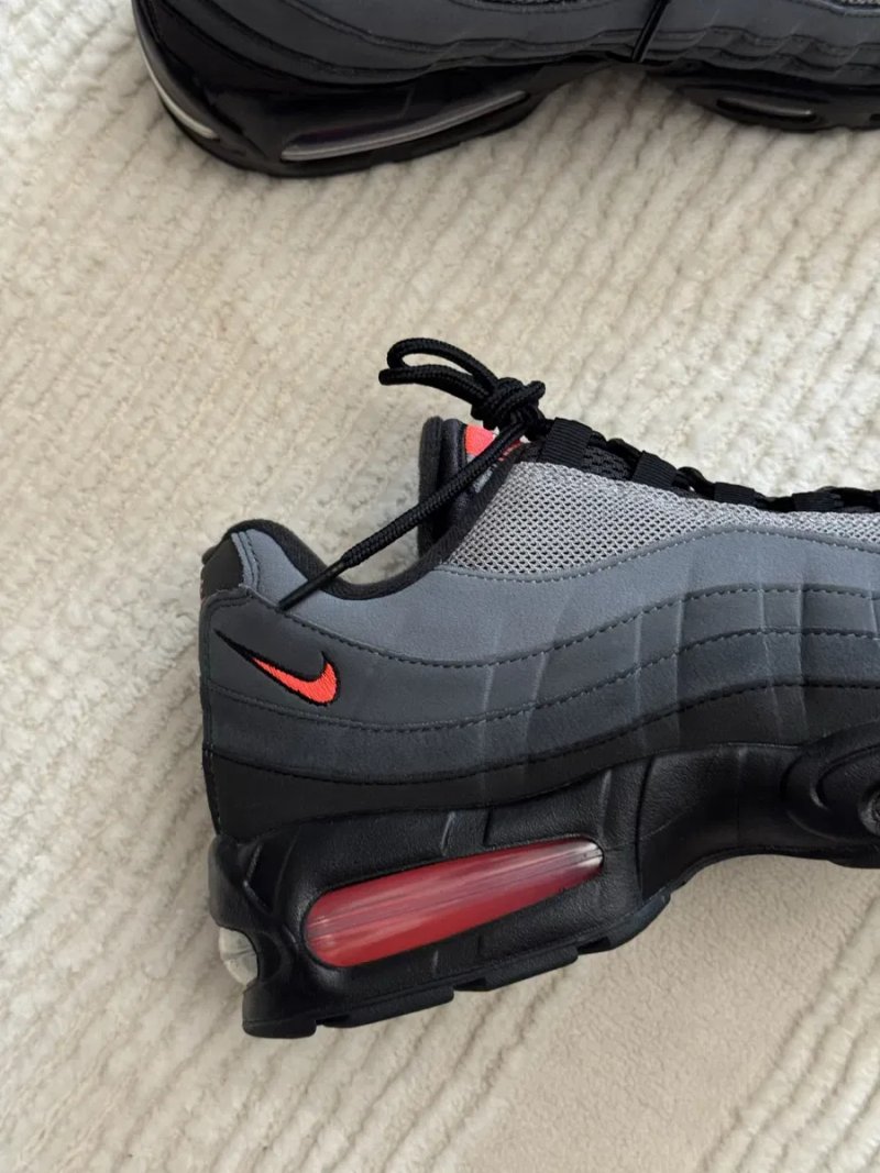 Оригинал Nike Air Max 95 OG Big Bubble Bright Crimson (IH4457 002) — фото 2