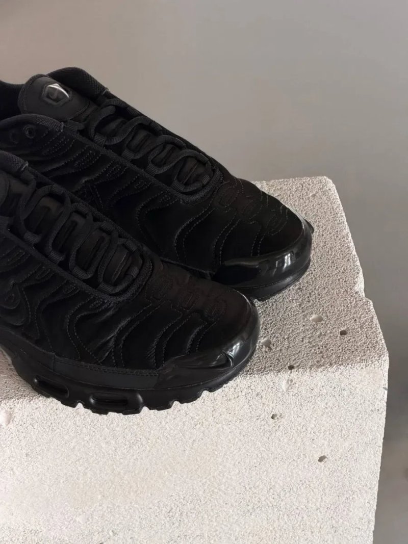 Оригинал Nike Air Max Plus Black Anthracite Sail (FV1169 001) оригінальні кросівки найк тн чорні — фото 2