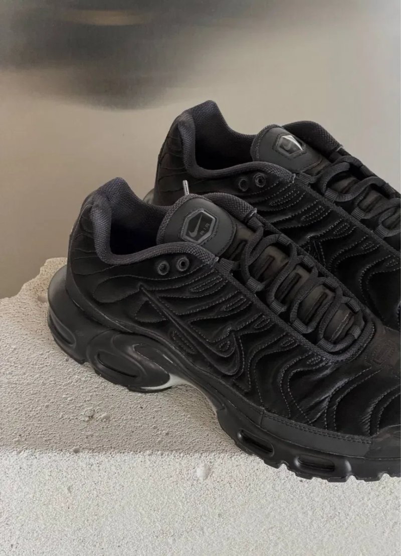 Оригинал Nike Air Max Plus Black Anthracite Sail (FV1169 001) оригінальні кросівки найк тн чорні — фото 3