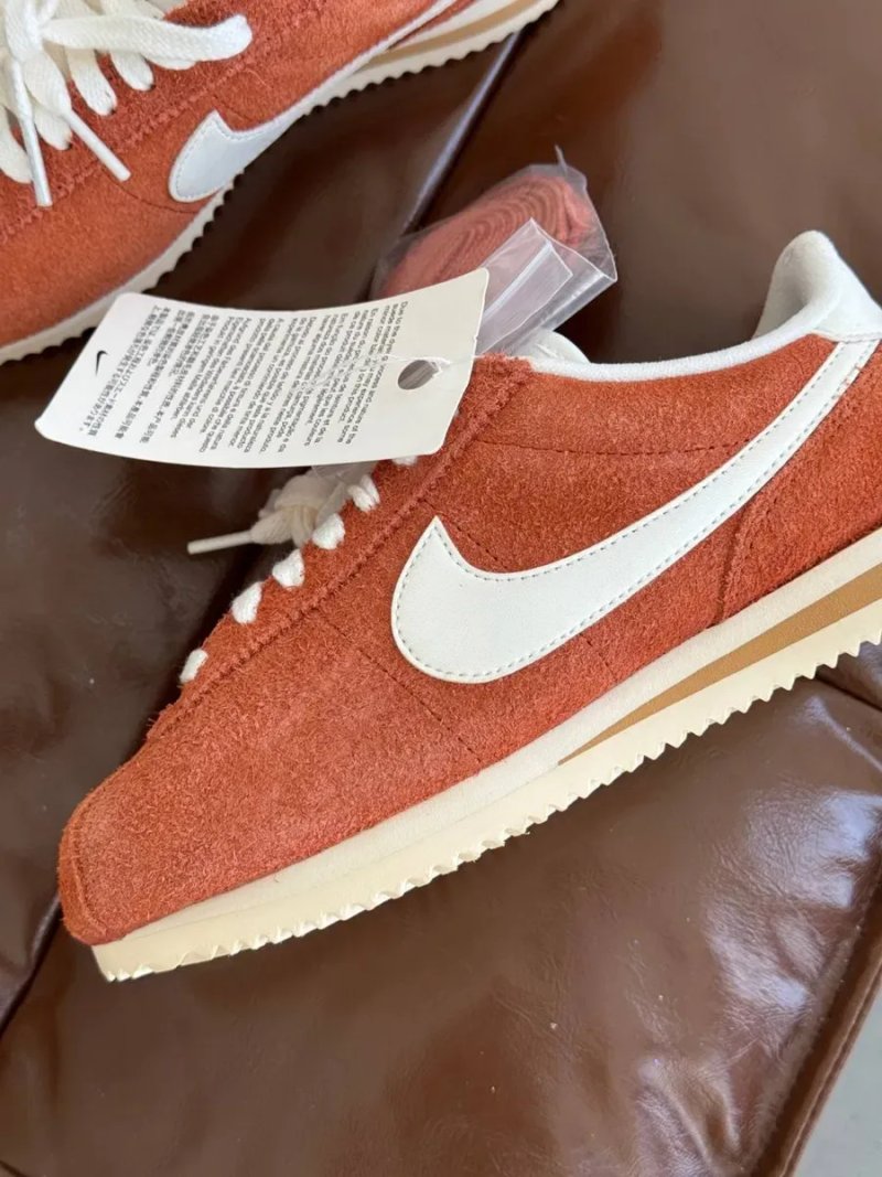 Оригинал Nike Cortez SE Suede Dark Russet Flex Muslin (HF3142 200) кроссовки найк кортез оранжевие — фото 6
