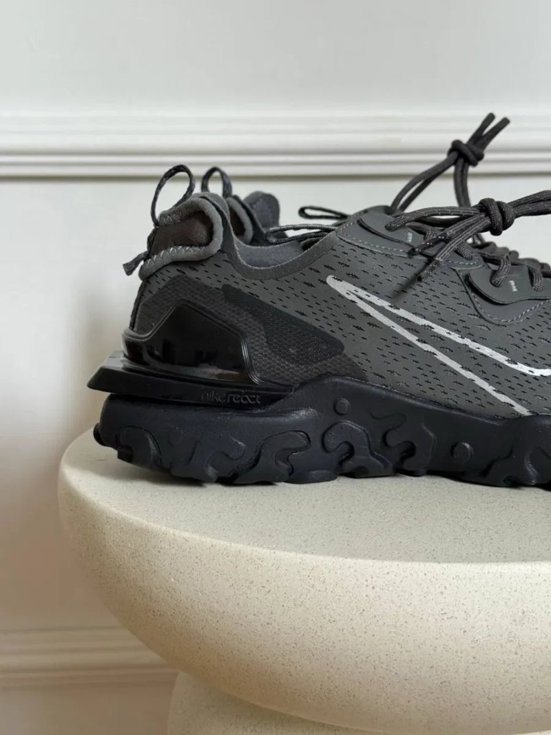 Оригинал Nike React Vision Grey Black (IM5996 068) летние мужские кроссовки найк реакт визион — фото 2