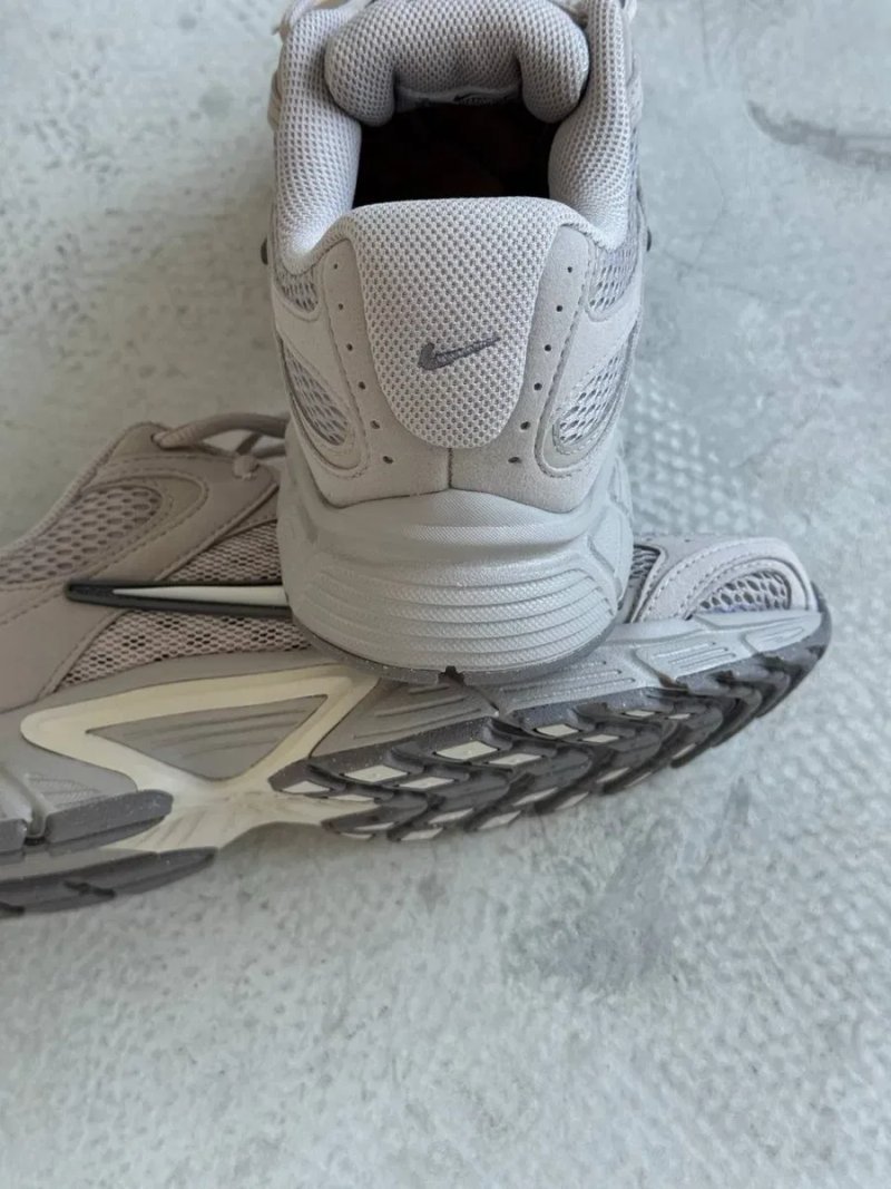 Оригинал Nike V5 RNR Moon Particle (II6292 201) оригинальние летние кроссовки найк в 5 ранер — фото 5