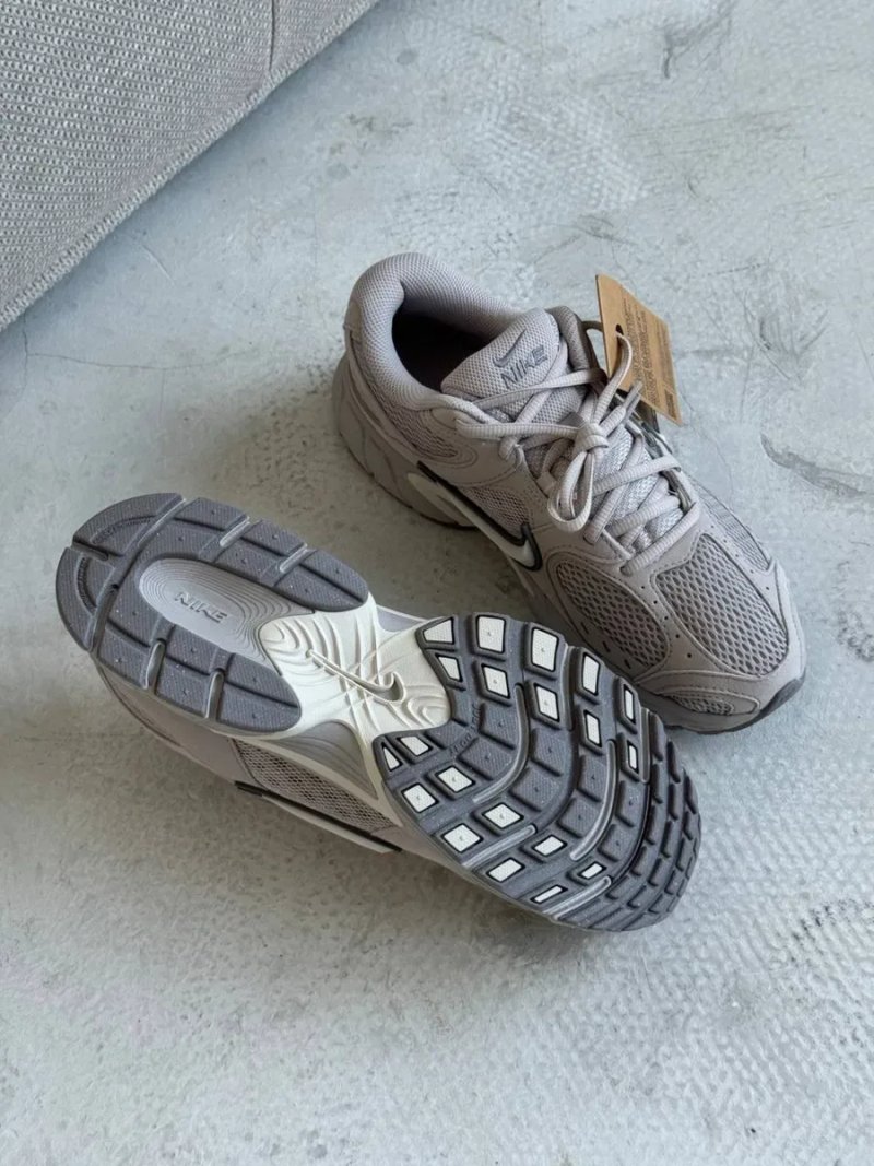 Оригинал Nike V5 RNR Moon Particle (II6292 201) оригинальние летние кроссовки найк в 5 ранер — фото 7