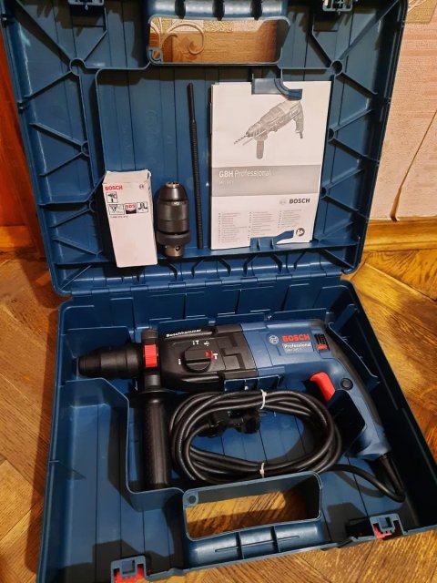 Оригінал,новий,змінний патрон!!Перфоратор Bosch GBH 240 F,790вт,2.7дж