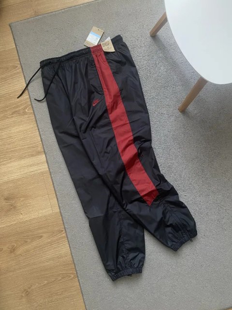 Оригінал! Спортивні штани Nike Windrunner Lined  HV8371-013  Air max tn нейлонові swoosh tech