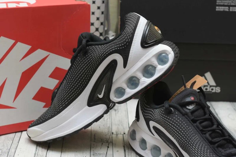 Оригінал! Топові жіночі кросівки Nike Air Max DN кроссовки FJ3145-002 чорні і сірі — фото 5