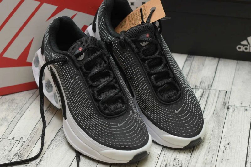 Оригінал! Топові жіночі кросівки Nike Air Max DN кроссовки FJ3145-002 чорні і сірі — фото 7