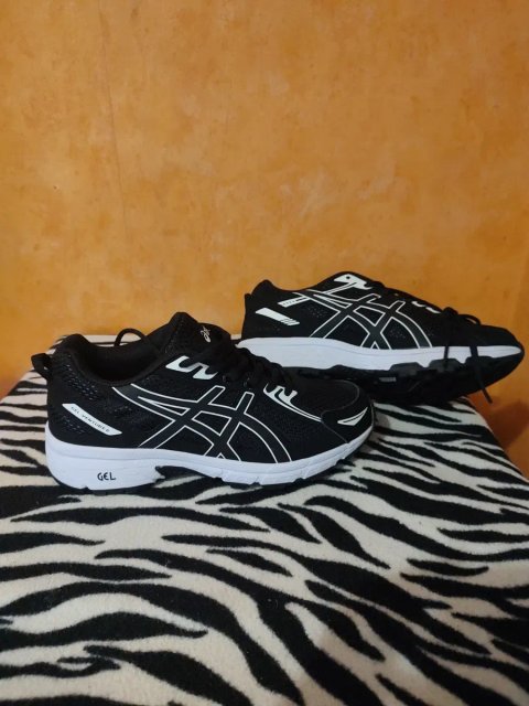 Орігінал (жіночі/чоловічі) ASICS GEL Venture 6 чорні / 38 р. (24 см)