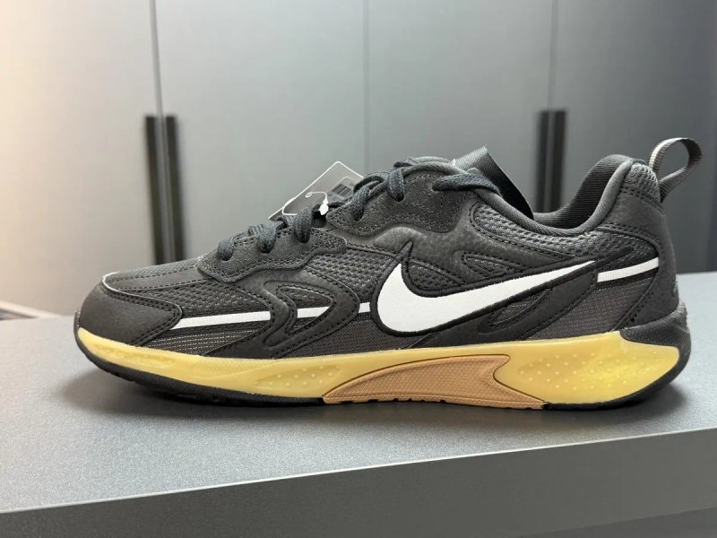 Оригінал !!!жіночі кросівки   Nike Jam Black FN0314-002 /23,5см,24см,25см,25,5см,26,5см/ — фото 3