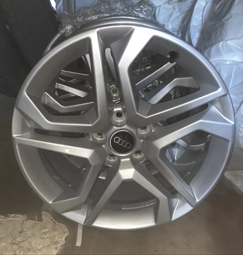 Оригінальні диски AUDI, R18, 80A601025BD, ціна за комплект!!!
