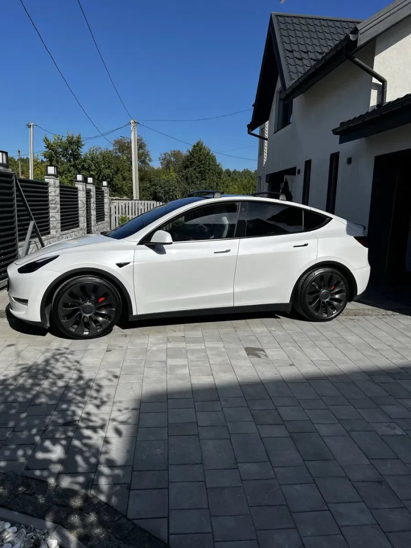 Оригінальні диски  R21 Tesla Y Performance Uberturbine з гумою і ковпачками — фото 2