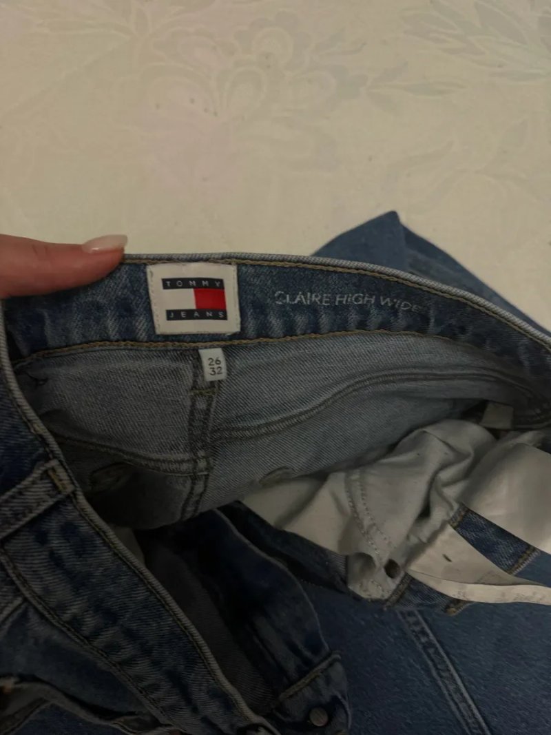 Оригінальні джинси Tommy Jeans Claire High Wide — фото 3