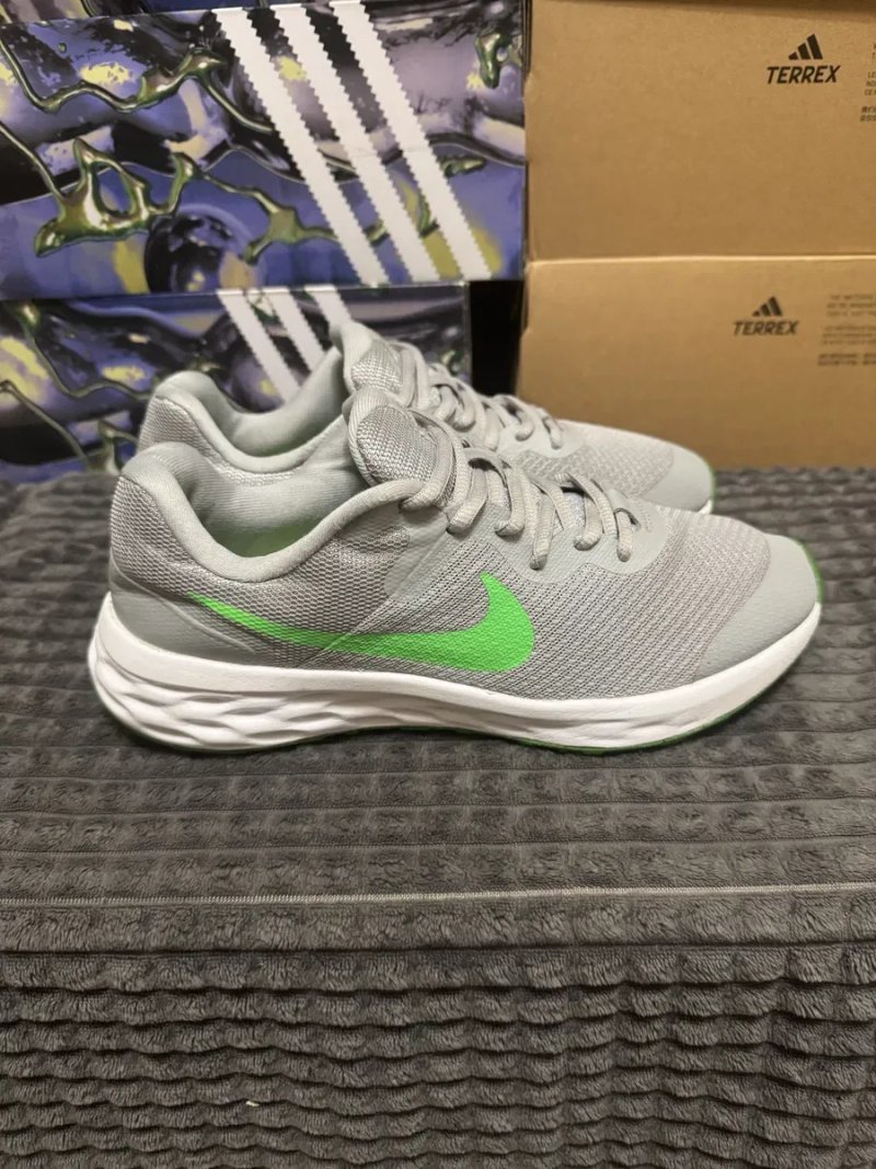 Оригінальні кросівки Nike Revolution 6 40(25см) — фото 3