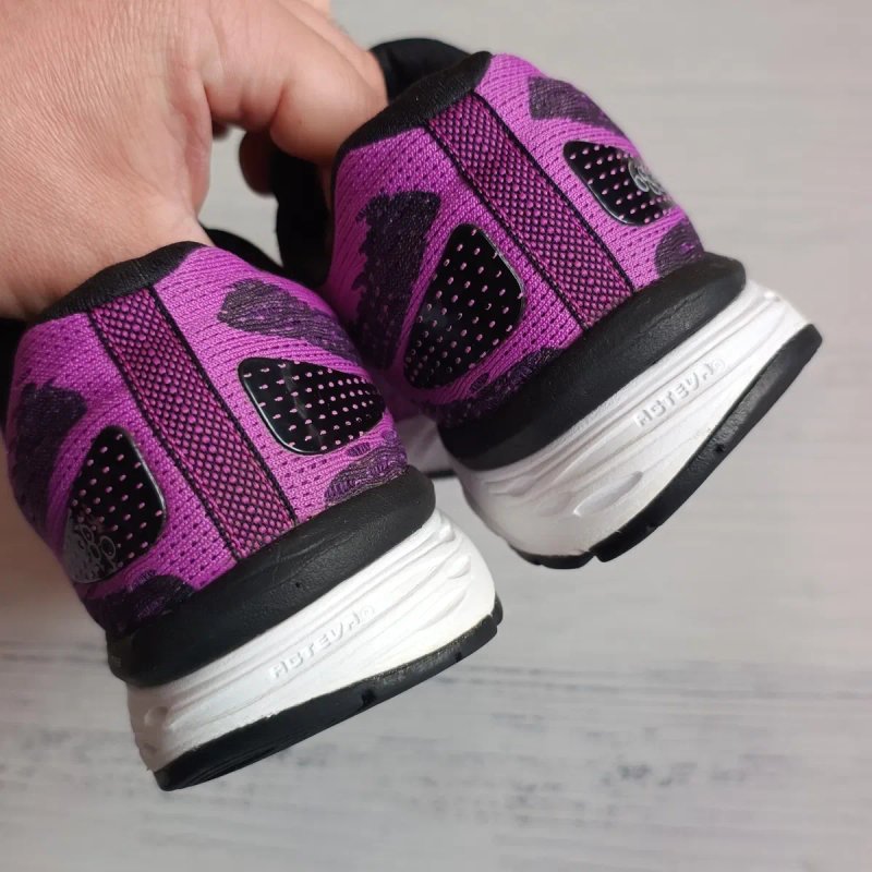 оригінальні New Balance р39 довжина устілки по факту 25см — фото 7