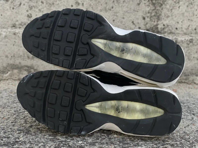 Оригінальні Nike Air Max 95 SE Premium жіночі кросівки найк аір макс оригинал кроси женские — фото 6