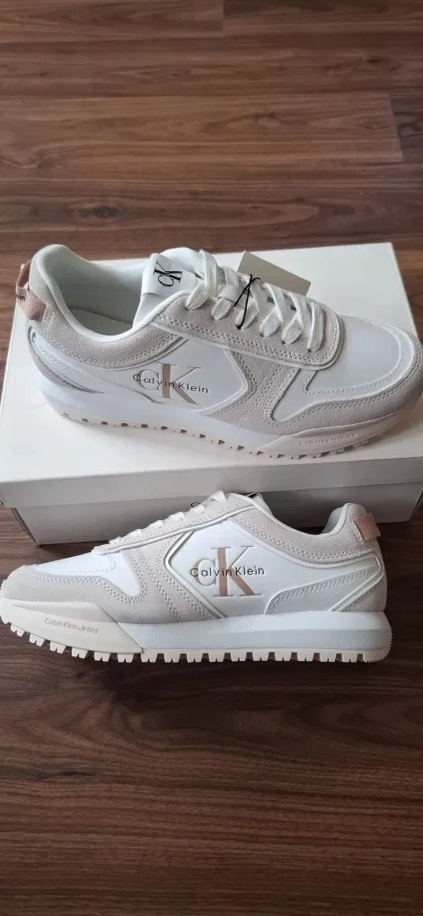 Оригінальні жіночі кросівки Calvin Klein  розмір 39
