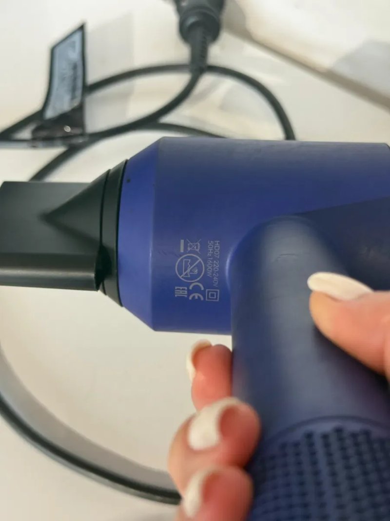 Оригінальний фен для волосся Dyson — фото 4