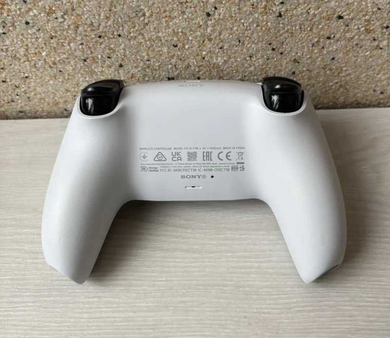 Оригінальний геймпад  Dualsense для PS5 в білому кольорі — фото 2
