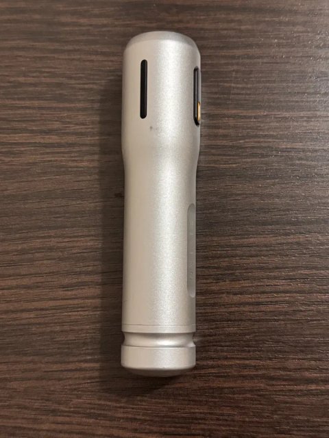 Оригінальний ліхтар Rivian 1000 Lumens / акумуляторний LED