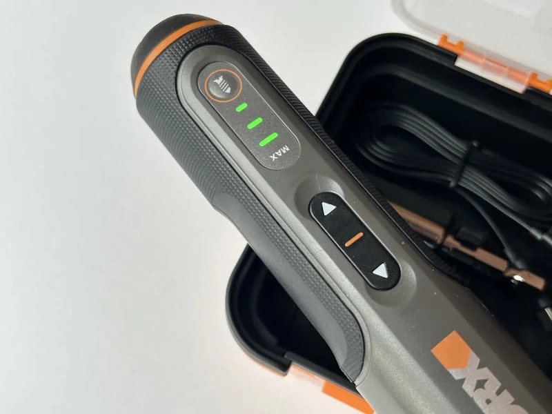 Отвертка аккумуляторная Worx 242 с насадками в кейсе 3 вида — фото 3