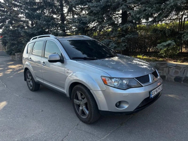 Outlander XL 3.0 Обслужен на 5000$ Максимальная комплектация — фото 4